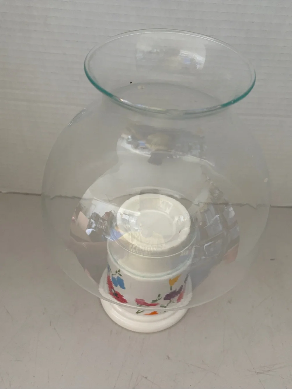 Hand-Painted Floral Ceramic Lantern with Clear Glass Shade - White